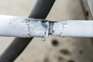 ice and cold pipe of central air conditioning cooling system